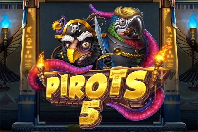 Pirots 5 The Rift of Eternity: scontro tra l'uccello rosso Flame of the Future e il boss Chronos Kraken al centro di una griglia dimensionale in collasso